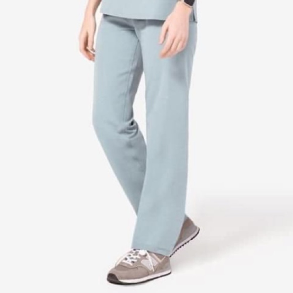 ISO figs dusty blue small yola or Zamora